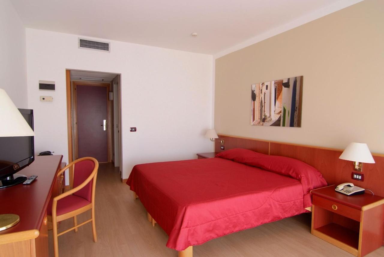 Hotel Torre Normanna Altavilla Milicia Eksteriør billede